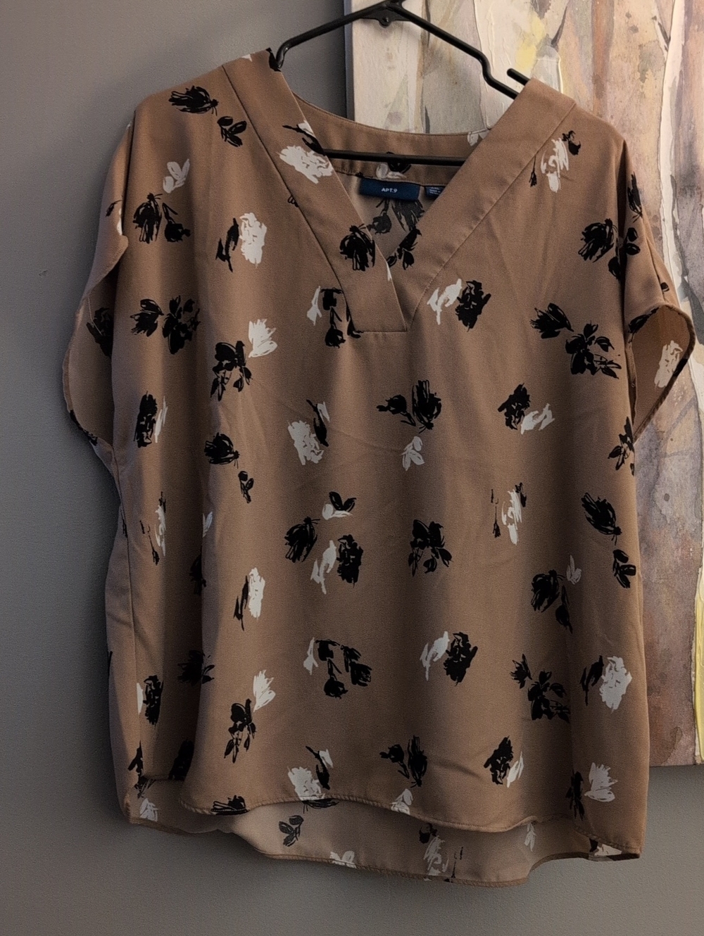 Apt. 9 Women's Tan Floral V-Neck Blouse Size Xxl